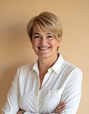 J Hoffman Headshot 2025 (2)